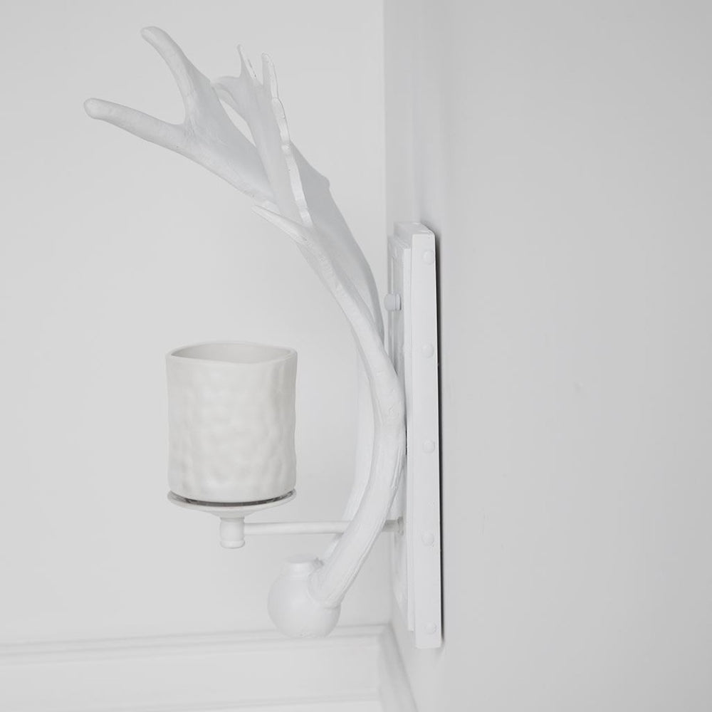 Mercana Rockland Antlers Wall Sconce – Rustic Lodge Charm with Modern Design for Stylish Ambient Lighting 65252