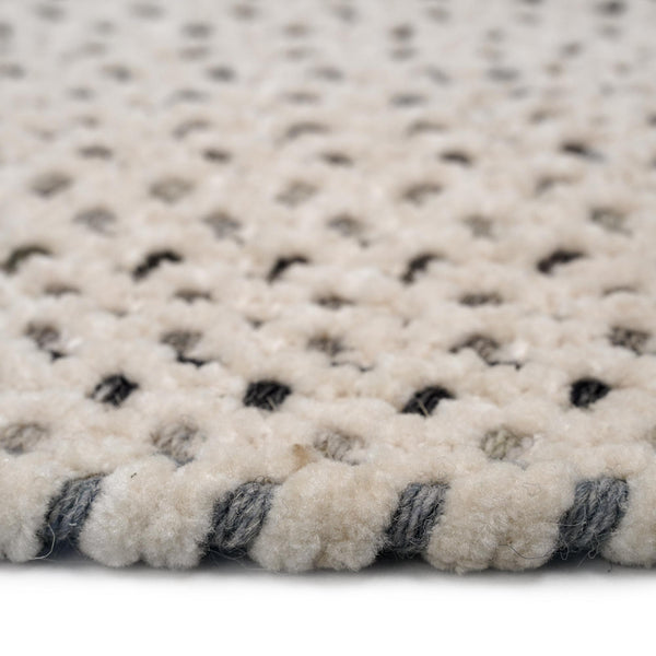 Capel Rugs Dramatic Artisan Braid Design - Chic Vivid Style With Subtle Pointillism For Modern Elegance Foggy Day, Grey 80% Nylon,17% Wool,3% Other Fibers 0027vs03000500310