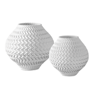 Plisse Contemporary 3D-Printed Ceramic Vase - A Timeless Blend of Modern Design and Artisan Craftsmanship