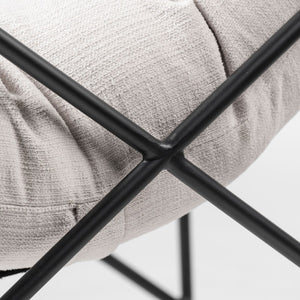 Mercana Leonidas Modern Accent Chair – Plush Upholstered Seat with Durable Metal Frame for Stylish Comfort 68446