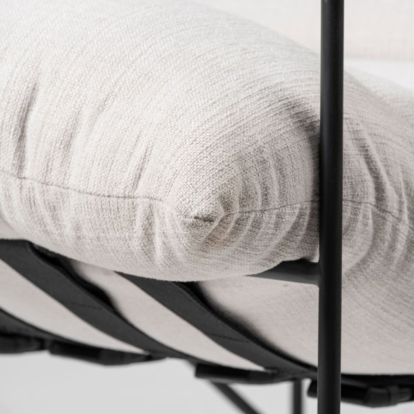 Mercana Leonidas Modern Accent Chair – Plush Upholstered Seat with Durable Metal Frame for Stylish Comfort 68446