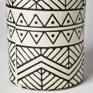Mercana Uhura I Stylish Geometric Patterned Vase for Modern Interiors – Perfect for Florals or Decor Cream/Black Ceramic | 17H 68624