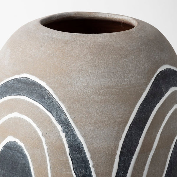 Mercana Cove Compact Ceramic Vase with Organic Texture for Modern and Boho Decor – Effortless Style Upgrade 68905