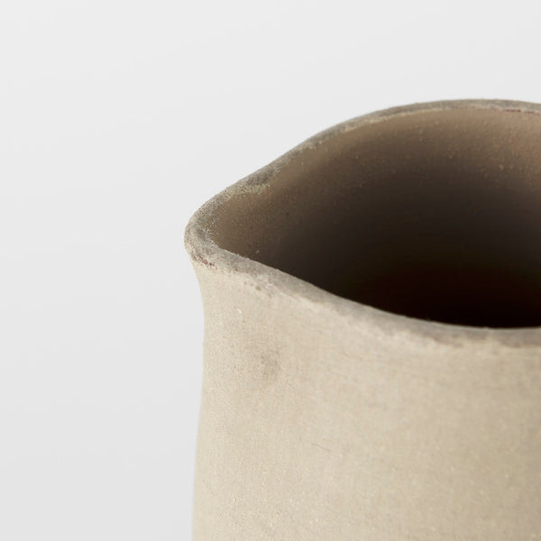 Mercana Garand Two-Toned Ceramic Jug - Stylish Farmhouse Accent for Modern and Rustic Home Decor Spaces White/Natural Ceramic | 10H 31058