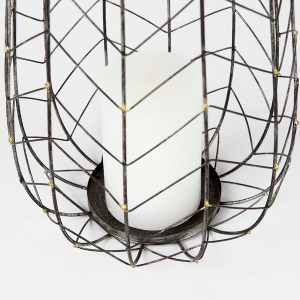 Mercana Petiole Elegant Antiqued-Gold Metal Candle Holder with Chevron Mesh for Luxe Tabletop Display Gold Metal | 24H 68028