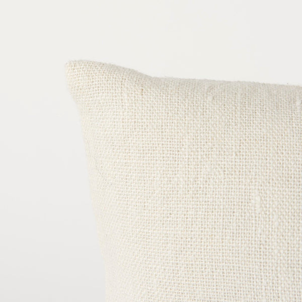 Mercana Sandra Coastal-Inspired Decorative Pillow Cover for Modern Décor, Chic Soft Fabric with Zipper Closure 68870