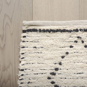 Mercana Calvert Hand-Woven Diamond Patterned Rug – Versatile Cotton Design for Timeless Home Decor Style 69498