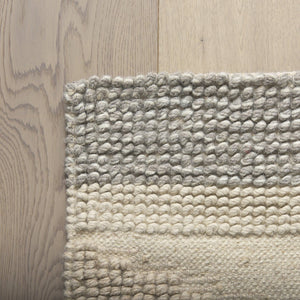 Mercana Emory Hand-Woven Gray Wool Rug - Textured Geometric Design Perfect for Modern and Boho Interiors Diamond Patterned Wool | 5x8 69499