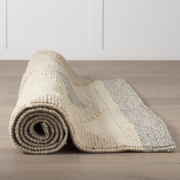 Mercana Emory Hand-Woven Gray Wool Rug - Textured Geometric Design Perfect for Modern and Boho Interiors Diamond Patterned Wool | 8x10 69500