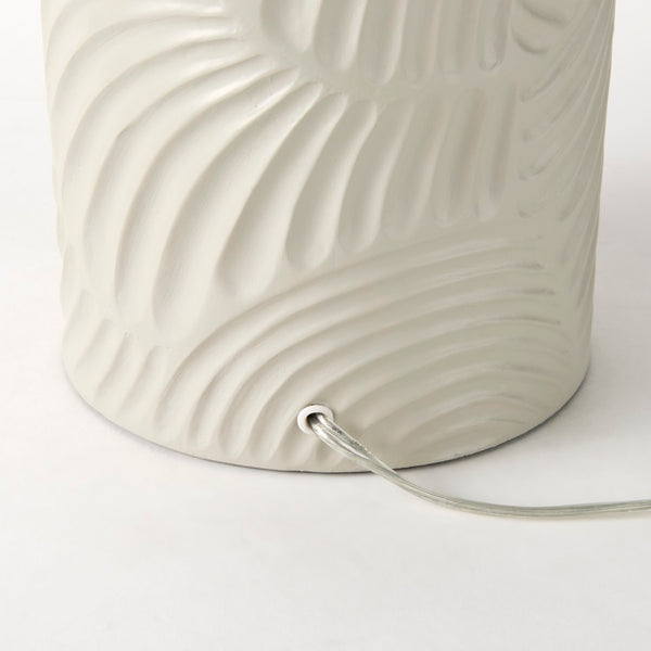 Mercana Quinn Coastal Charm Table Lamp with Elegant Fabric Shade for Living Rooms and Bedrooms Ambiance Beige | Navy Shade 69705