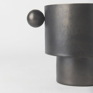 Mercana Juno Modern Contemporary Cast Iron Vase in Matte Gold – Ideal for Fresh Flowers & Home Decor Antique Black Metal | 6.5H 69870