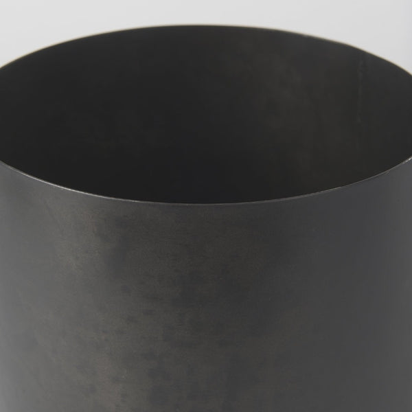 Mercana Juno Modern Contemporary Cast Iron Vase in Matte Gold – Ideal for Fresh Flowers & Home Decor Antique Black Metal | 8.5H 69871