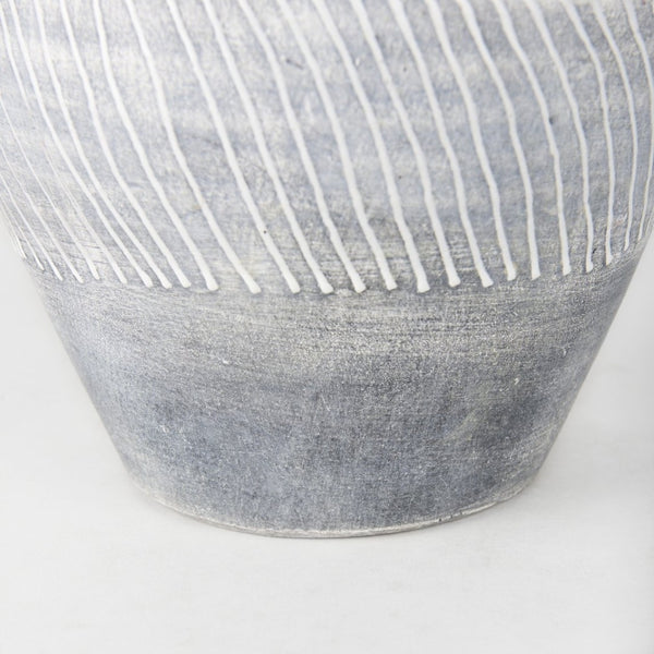 Mercana Blume Ceramic Vase – Elegant Off-White & Gray Textured Design for Contemporary Home Decor Ombre | Small 70073