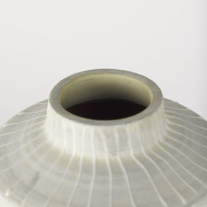 Mercana Blume Ceramic Vase – Elegant Off-White & Gray Textured Design for Contemporary Home Decor Ombre | Large 70074