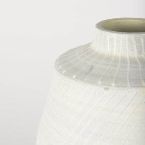 Mercana Blume Ceramic Vase – Elegant Off-White & Gray Textured Design for Contemporary Home Decor Ombre | Large 70074