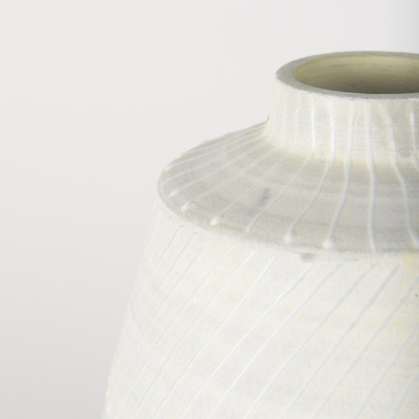 Mercana Blume Ceramic Vase – Elegant Off-White & Gray Textured Design for Contemporary Home Decor Ombre | Large 70074