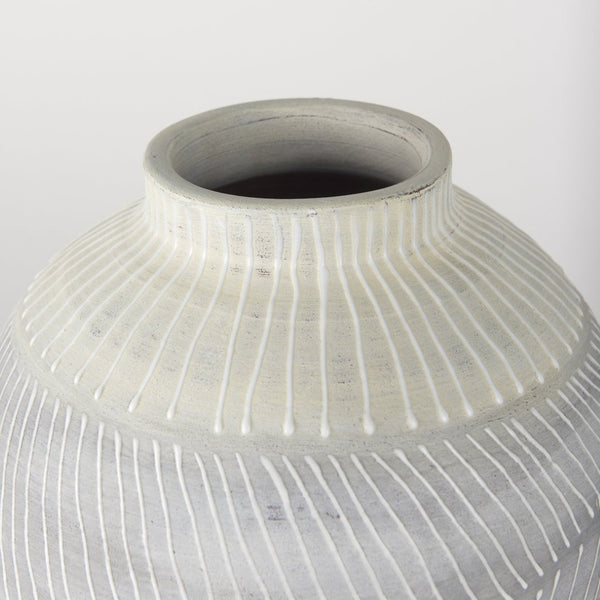 Mercana Blume Ceramic Vase – Elegant Off-White & Gray Textured Design for Contemporary Home Decor Ombre | Medium 70075
