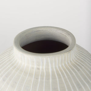 Mercana Blume Ceramic Vase – Elegant Off-White & Gray Textured Design for Contemporary Home Decor Ombre | Medium 70075