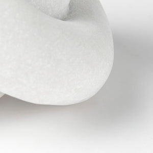 Mercana Otto Knot Sculpture in Cream Granite Resin - Elegant Decorative Object for Modern Home Décor White Granite Resin | Large 70178