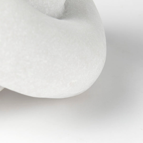 Mercana Otto Knot Sculpture in Cream Granite Resin - Elegant Decorative Object for Modern Home Décor White Granite Resin | Large 70178