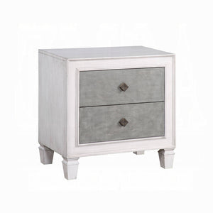 English Elm Two-tone 3-Drawer Nightstand with Round Tapered Legs, Spacious Storage & Weathered Oak Fronts for Bedrooms Antique White,Gray B016P256550