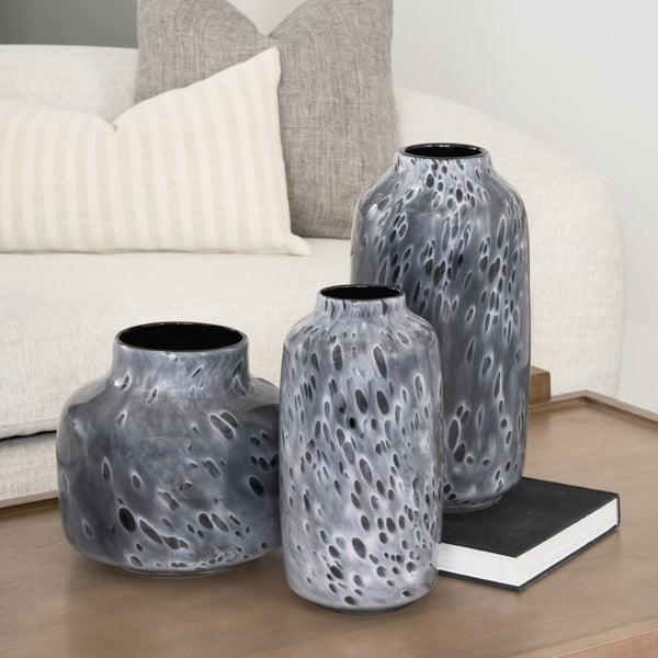 Mercana Masai Elegant Glass Vase - Contemporary Artful Accent for Tabletop or Mantel, Unique Design Mottled Black | Small 70348