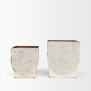 Mercana Medina Decorative Metal Planters Set of 2 in Off-White and Gold for Indoor or Outdoor Spaces Off White | Metal 70547