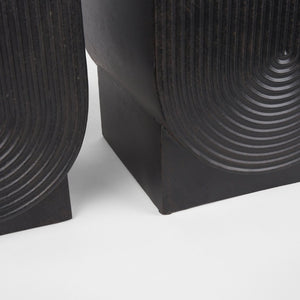 Mercana Medina Decorative Metal Planters Set of 2 in Off-White and Gold for Indoor or Outdoor Spaces Matte Black | Metal 70548