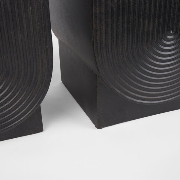 Mercana Medina Decorative Metal Planters Set of 2 in Off-White and Gold for Indoor or Outdoor Spaces Matte Black | Metal 70548