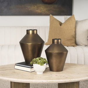 Mercana Perrin Decorative Vase - Modern Minimalist Accent in Chic Gold Finish for Stylish Home Decor 70667