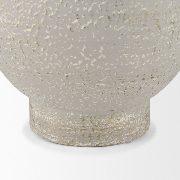 Mercana Torres Textured Vase – Rustic Elegance with Gold Detailing for Stylish Home Decor & Floral Displays Offwhite + Gold | Metal |Tall 70956