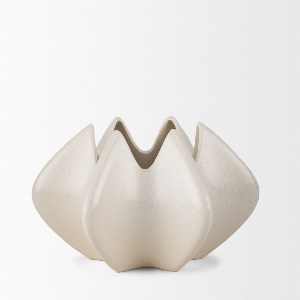 Mercana Ulrich Sculptural Vase - Modern Geometric Design for Elegant Floral Arrangements and Decor Accents 70975
