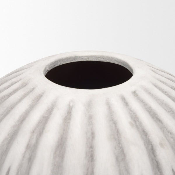 Mercana Ummi Handcrafted Ceramic Vase with Textured Grooves – Artisanal Elegance for Timeless Decor 70997