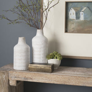 Mercana Tisha Metal Vase with Terracotta Distressing – Rustic Charm for Farmhouse or Modern Decor White | Short | Ceramic 70941