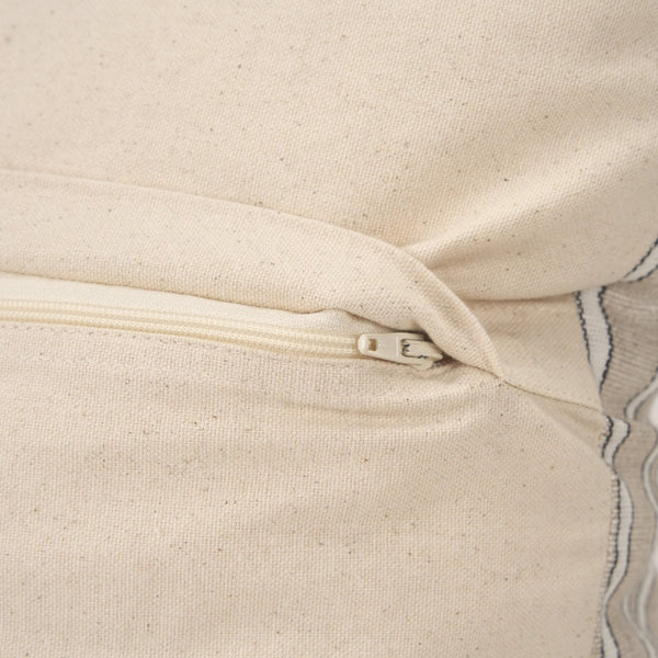 Mercana Jaxon Decorative Cotton-Linen Pillow Cover for Modern Living Spaces - Soft, Versatile Accent Piece 71097