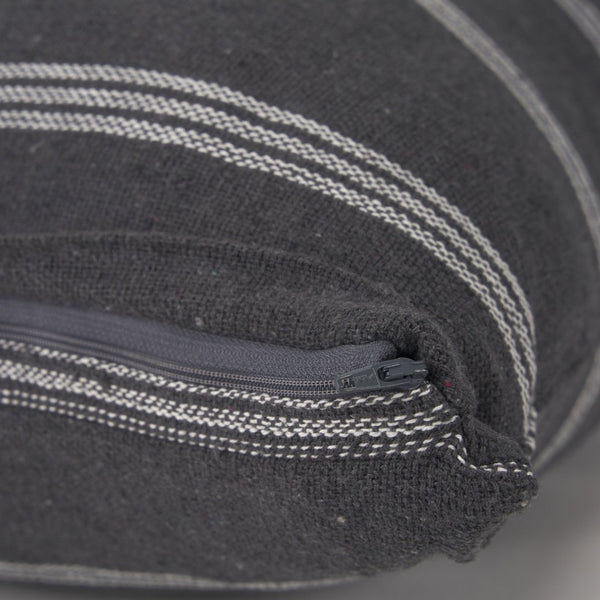 Mercana Jayme Decorative Cotton Lumbar Pillow Cover for Modern Living Spaces - Soft, Versatile Design 71095