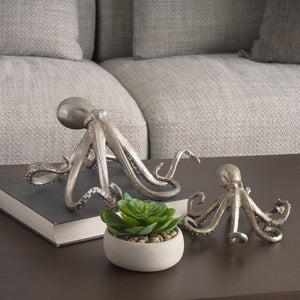 Mercana Strafford Coastal Decorative Octopus in Aged Silver-Pewter | Stylish Accent for Any Room Decor Silver Resin | 5H 57387