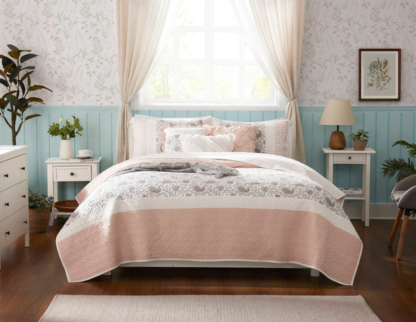 English Elm 6 Madison Park Dawn Cotton Percale Reversible Quilt Set with Paisley Pintuck Lace Trim King/Cal King Blush 17.72 L x 22.83 W x 7.09 H B035129025