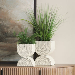 Mercana Medina Decorative Metal Planters Set of 2 in Off-White and Gold for Indoor or Outdoor Spaces Off White | 2 Tier 70551