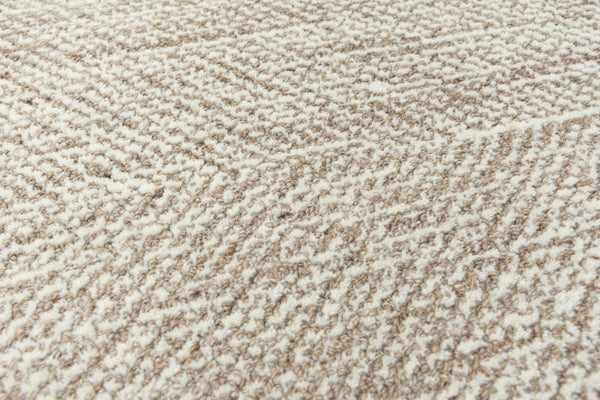 Alora Decor Trace Hand-Tufted Beige Chevron Wool Rug — Neutral Tan & Ivory Transitional Style, Durable Plush Finish 5' x 7'6" 01401410337880576