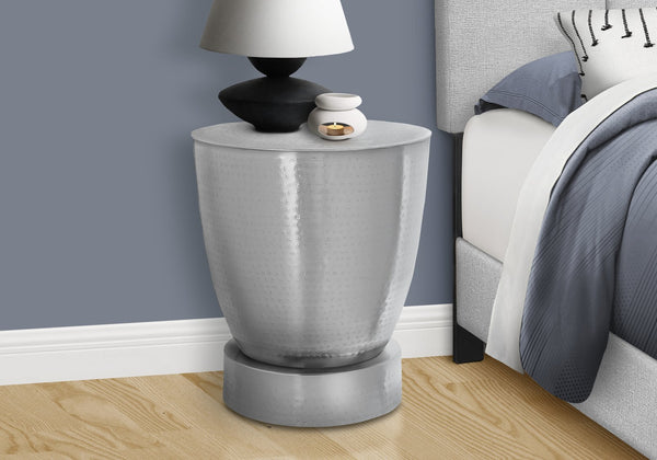 English Elm Accent Table, Chic Drum-Style Design In Hammered Chrome Finish, Modern Space-Saving Side Table B2710P219453