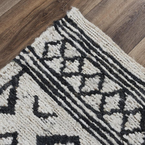 Alora Decor Bali Hand‑Woven Beige & Black Jute Rug — Reversible Dhurrie Texture, Durable Low‑Profile Boho Decor 9' x 12' 02602610604060912