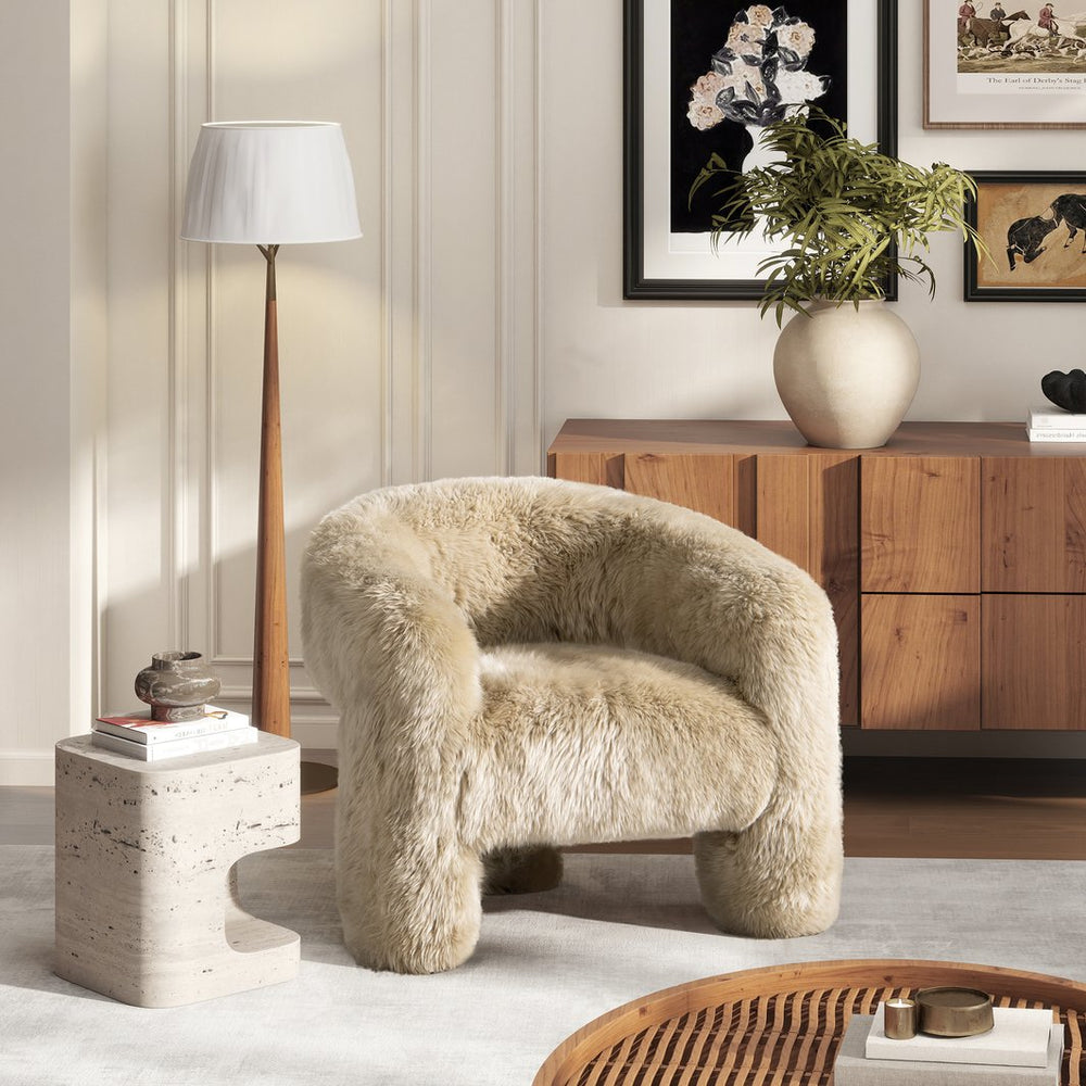 English Elm Jennifer Taylor Home - Avalon Genuine Sheepskin 35" Split Barrel Back Accent Chair in Natural Blonde Fur – Cozy Chic Seat B2719P290776
