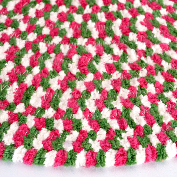 Capel Rugs Happy Holidays - Festive Chenille Decor For Gift-giving And Stylish Home Accents This Season Christmas Multi, Green 95% Cotton,5% Polyester 0394vs00240036950