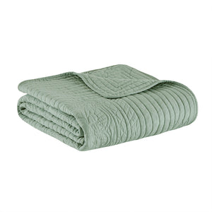 JLA Home Madison Park - Oversized Quilted Throw Adds Vintage-Soft Texture with Scalloped Edges, Breathable Cotton Fill, Machine Washable Seafoam MP50-4301