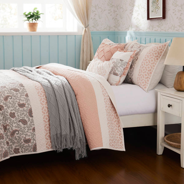 English Elm 6 Madison Park Dawn Cotton Percale Reversible Quilt Set with Paisley Pintuck Lace Trim King/Cal King Blush 17.72 L x 22.83 W x 8.66 H B035129024
