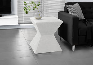 English Elm Accent Table White Wood Grain Top Geometric Modern Side for Indoor Outdoor Use B2710P461684
