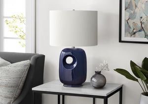 English Elm Lighting, Sculpted Ceramic Table Lamp with Ivory Fabric Shade for Modern Living Spaces Blue B2710P461839
