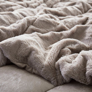 English Elm 3 Piece Shaggy Faux Fur Comforter Set Plush Lodge Style Hypoallergenic Bedding Gray B035P319597