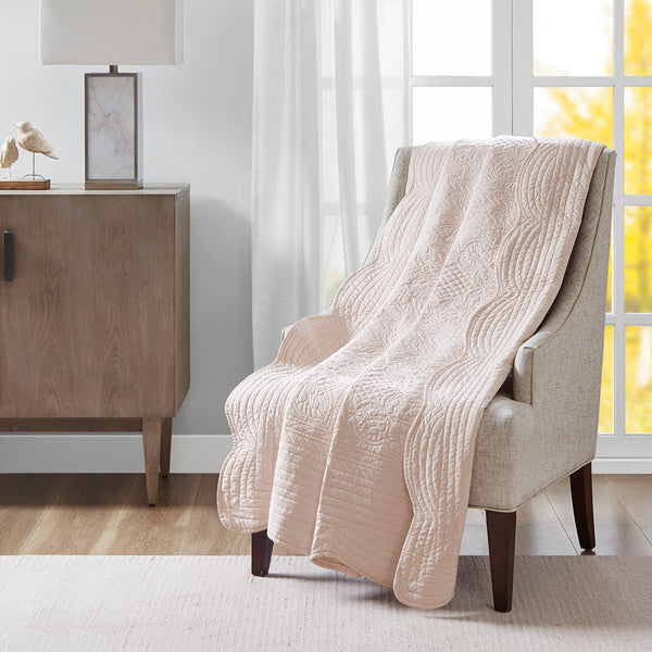 JLA Home Madison Park - Oversized Quilted Throw Adds Vintage-Soft Texture with Scalloped Edges, Breathable Cotton Fill, Machine Washable Blush MP50-6123